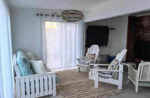 Pearly Beach House | Seaside Escape