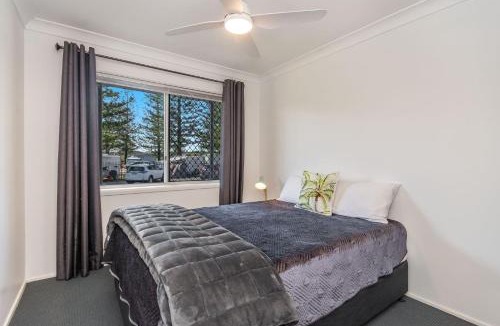 Yamba Apartment | Seawest 1 - Central Yamba Unit Walk to Beaches, Cafes & Shops - Holiday Yamba