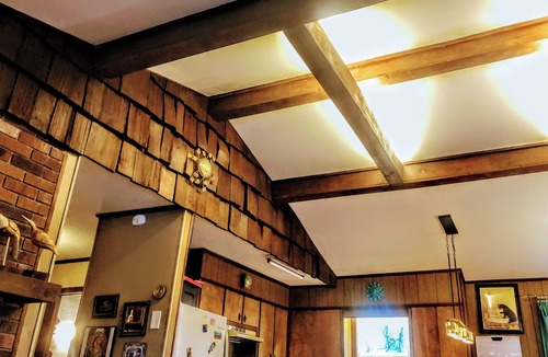 Jefferson Cabin | Secluded Mountain Cabin by the New River l Hot Tub + Game Room l Pet-friendly