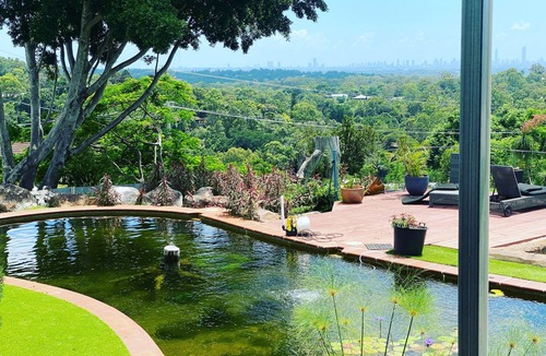 Tallai Apartment | Self contained 2 bed, 2 bath, lounge, pet friendly Gold Coast hinterland.