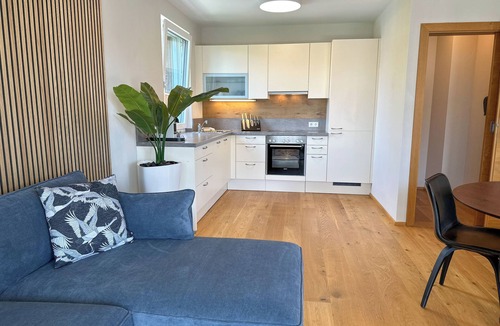 Seekirchen Markt Apartment | "Seven" – Premium Apartments Seekirchen, Modern 2-Bedroom Apartment with Balcony