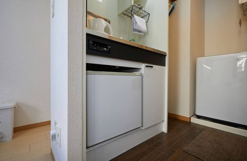 Nishi-Shinjuku Apartment | Shinjuku 202 for 2 peoples, private toilet + small kitchen