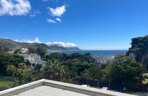 Redhill Apartment | Simons Town long beach Penthouse