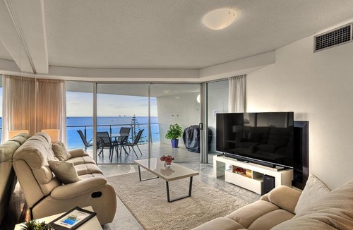 Mooloolaba Apartment | Sirocco Mooloolaba Oceanfront Luxury Sub-Penthouse 9th floor-Sleeps 6