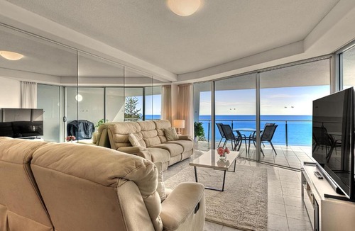 Mooloolaba Apartment | Sirocco Mooloolaba Oceanfront Luxury Sub-Penthouse 9th floor-Sleeps 6