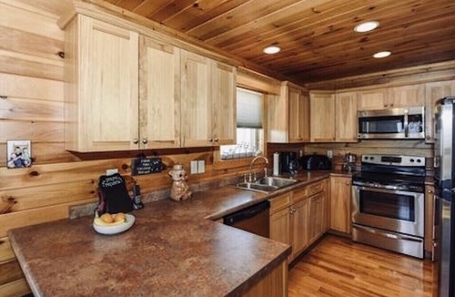 Townsend Cabin | Sky Haven: Luxury Sunrise Views & Peaceful Seclusion near Cades Cove