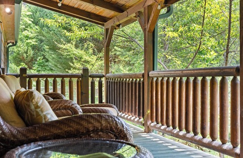 Pisgah Forest Cabin | Sleeps 12 - 5BR Mountain Cabin - Game Room - Near Brevard