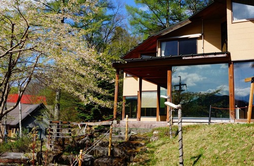 Kamisuwa Onsen House | Slightly spacious semidouble room 2 meals includ / Chino Nagano