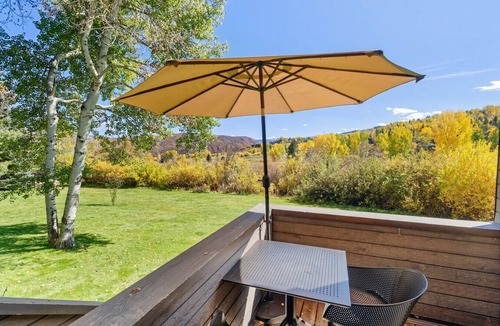 Snowmass Village Condo | Snowmass Mountain Views w Hot Tub & Pool!