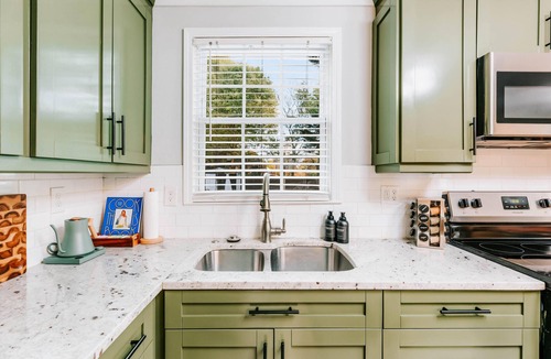 East Side House | Soulfull ATL | Hot Tub Fire Pit 4BR Retreat Near Midtown