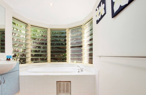 North Creek Apartment | Spacious 1 Bedroom Apartment