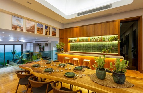 Choeng Thale Villa | Spacious 5-bedroom private villa for groups of up to 12 guests