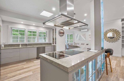 Chapel Hill Apartment | Spacious 7-Bed Family Home in Chapel Hill