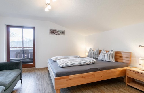 Zellberg Apartment | Spacious apartment with ski bus on the doorstep