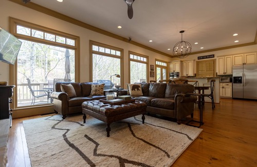 Big Canoe House | Spacious Big Canoe Retreat - Walk to Beach Club!