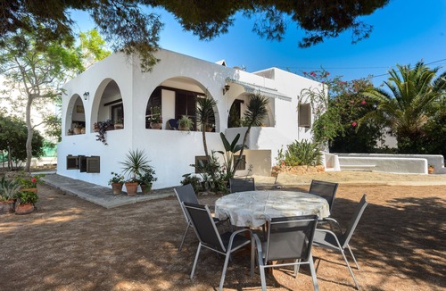 San Antonio Bay House | Spacious Holiday Home “Ca Nostra Ibiza” with Pool, Garden and Terrace