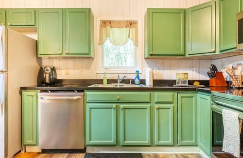 Black Mountain House | Spacious Mountain Retreat in a Bamboo Grove w/Hot Tub, Games & Fire Pit