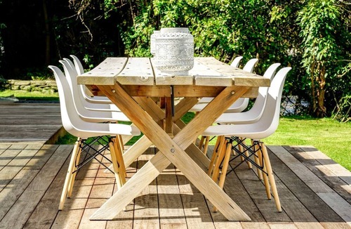 Sunshine Bay Cabin | Spacious Suite Rental for Weekend Getaways on the South Island