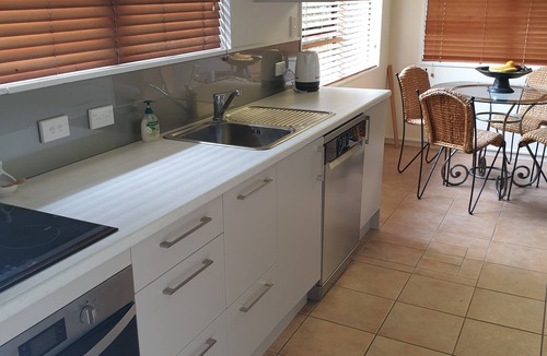 Leigh House | Spectacular Views from Well Appointed Bach at Matheson Bay