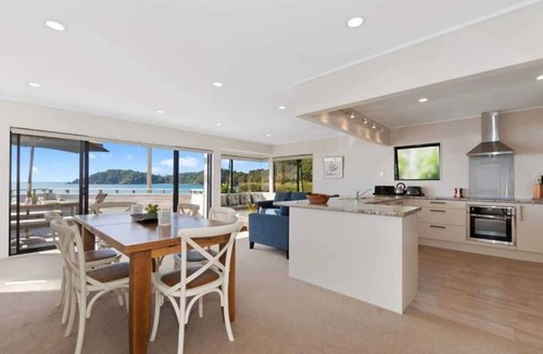 Matapouri House | Spectacular Woolleys Bay