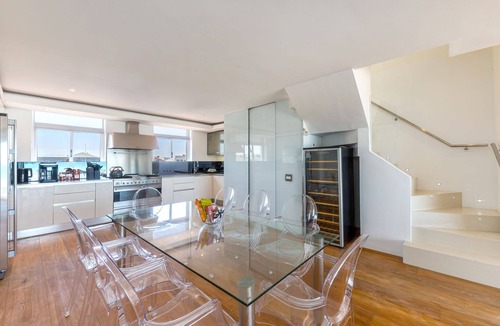 Lagoon Beach Apartment | Spinnakers 9 by HMH