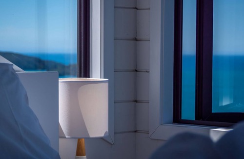 Ngaio Bay House | Split Apple Holiday House