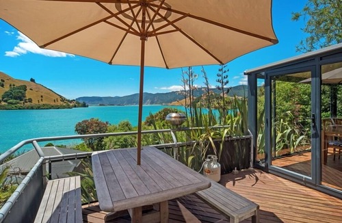 Cable Bay House | Starlight (Te Whānau Mārama) Cable Bay Nelson Secluded, beach front, sustainable