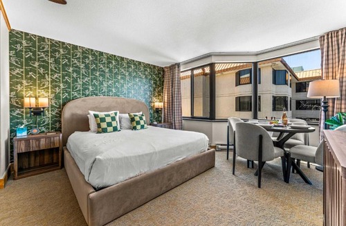 Mount Crested Butte House | Stellar Location Hot Tub Heated Pool Steam Room Gym