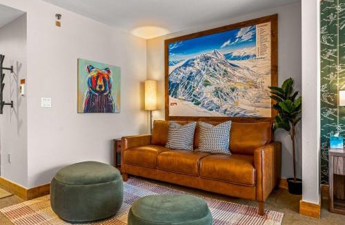Mount Crested Butte House | Stellar Location Hot Tub Heated Pool Steam Room Gym