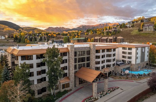 Mount Crested Butte Condo | Stellar Location, Pool, Steam Room, Gym