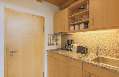 Oberndorf bei Kitzbuhel Apartment | Studio im Gartenhotel Rosenhof bei Kitzbühel