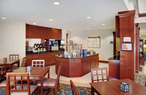 Oakville Apartment | Studio Suite w/Kitchen, Sofa Bed & Free Breakfast