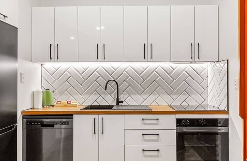 Auckland Central Business District Apartment | Stunning 1BR Apt in Heritage Hotel by Zodiak Stays