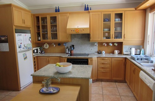 Voelklip House | Stunning mountain views, close to beach, family friendly enclosed private garden