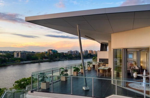 West End Apartment | Stunning Waterfront Penthouse | 3 or 4 Bedrooms