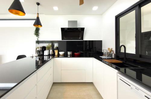 Chalong Villa | Stylish 3BR Pool Villa Lawan Villa (LWV1)