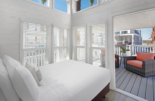 Lincoln Acres Hotel | Sun Outdoors San Diego Bay