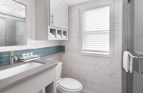 Lincoln Acres Hotel | Sun Outdoors San Diego Bay