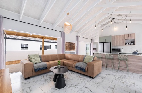 Shelley Point House | Sunlit Oasis Ocean and Golf Retreat