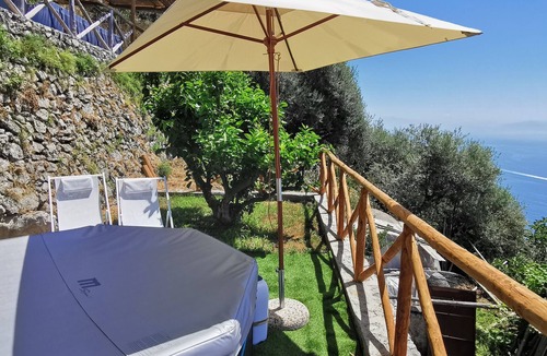 Conca dei Marini Villa | Sunrise Suite on the Amalfi Coast