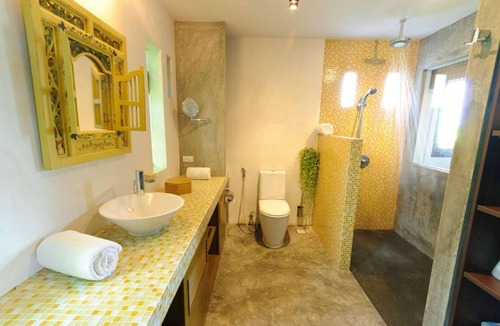 Chalong Villa | Sunrise Villa Overlooking Chalong Bay & the Islands