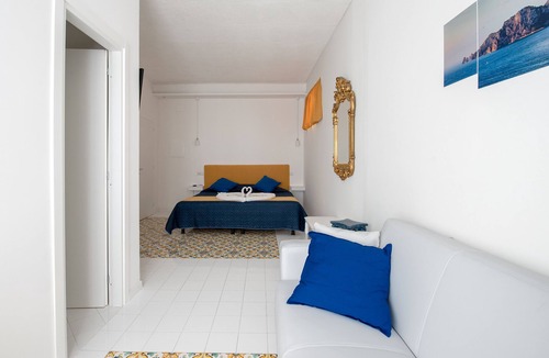 Schiazzano House | Sunset Rooms overlooking the sea and islands