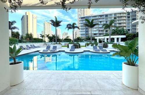 Surfers Paradise Apartment | Surfers Beachside Luxury - Stunning Panoramic View