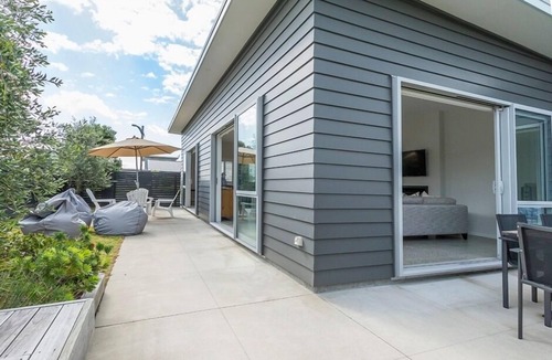 Omaha House | Surfs Up Omaha Beach