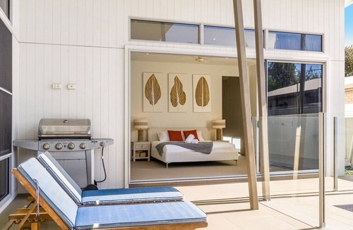 Pottsville House | Surfside Beach House - Ideal Fam