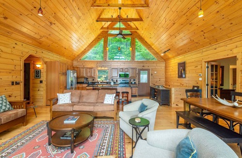 Old Fort Cabin | Sweetwood | Private Log Cabin with Hot Tub + Majestic Mountain Views!