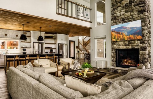 Chalet Village North Cabin | Swim Spa/Views/Gameroom/Theater/Luxe Design - Rabbit Run