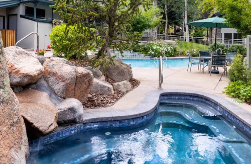 Snowmass Village Condo | Tamarack - Steps to the Slopes + ASE Transportation