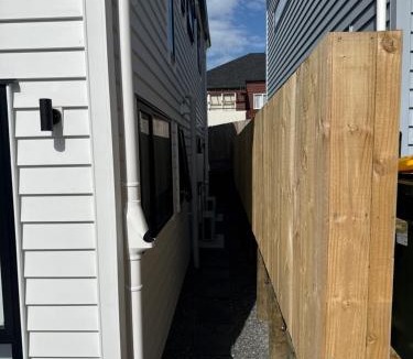 Albany House | Te White Whare