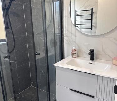 Albany House | Te White Whare